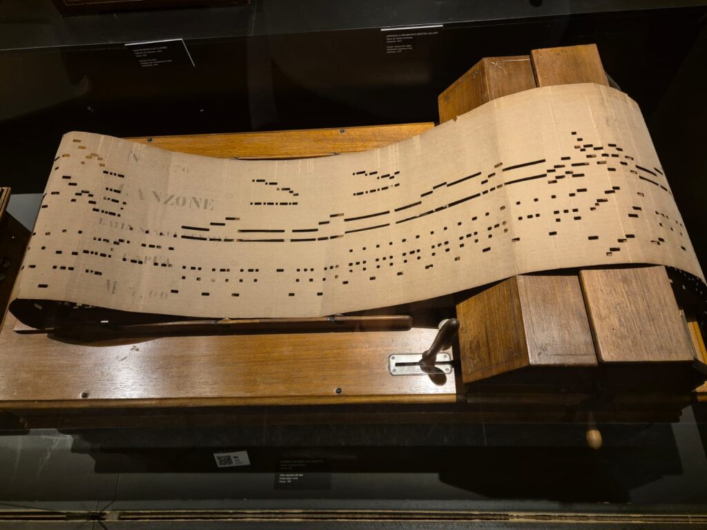 rolo de papel para pianola