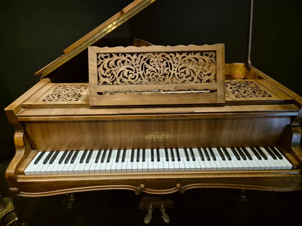  piano de cauda da Casa Érard
